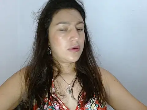 SarahFriendly online show from July 19, 2026, 3:53 pm