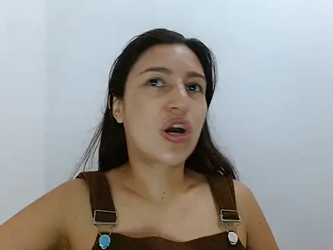SarahFriendly online show from June 10, 2026, 11:22 am