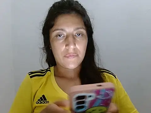 SarahFriendly online show from June 18, 2026, 12:42 am