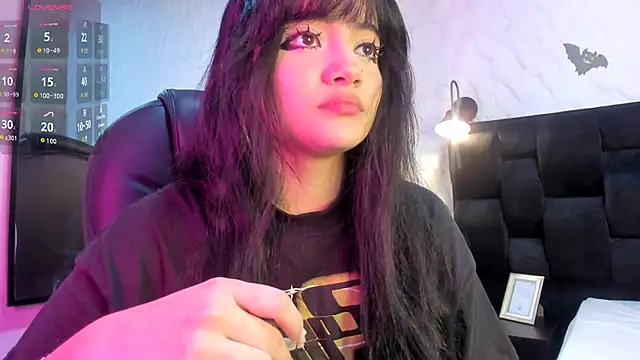 Darky Doll online show from December 1, 2025, 8:53 pm