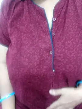 Snapshot of tami_lavanya chatting on February 16, 2026, 12:59 pm tami lavanya online show from February 16, 2026, 12:59 pm