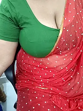 Snapshot of tami_lavanya chatting on February 6, 2026, 5:47 am tami lavanya online show from February 6, 2026, 5:47 am