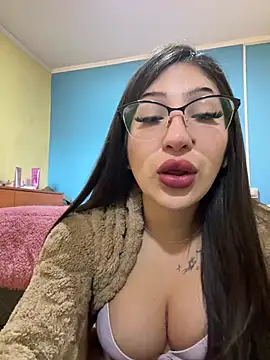 Cookieoreooo online show from June 24, 2026, 5:44 pm