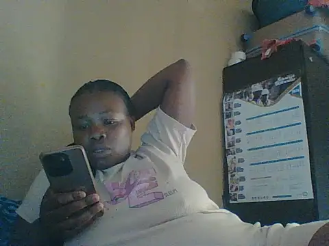 Snapshot of chocolateboobs92 chatting on October 30, 2025, 8:56 am chocolateboobs92 online show from October 30, 2025, 8:56 am