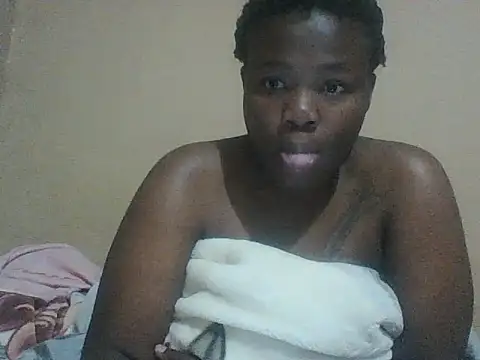 Snapshot of chocolateboobs92 chatting on September 9, 2025, 1:38 am chocolateboobs92 online show from September 9, 2025, 1:38 am