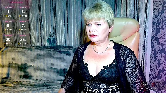 Tess Terners online show from November 9, 2025, 5:28 pm