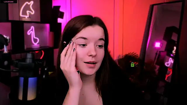 nika-still online show from November 29, 2025, 10:26 am