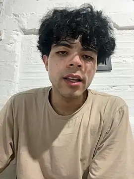 Axel-Mejia online show from May 31, 2026, 3:34 am