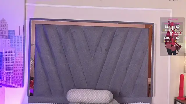 VelvetFox  online show from June 11, 2026, 7:44 pm