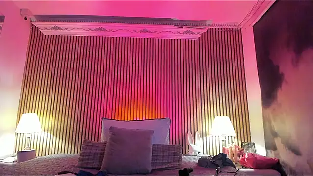 keeyla stone online show from December 16, 2025, 12:15 am