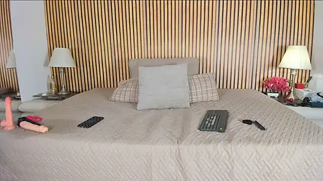 keeyla stone online show from September 27, 2025, 8:26 pm