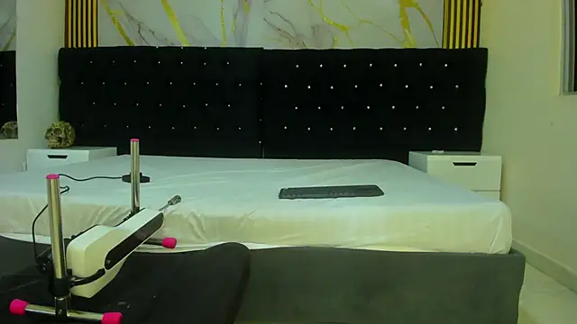 VanessaHard as online show from March 31, 2026, 3:41 am