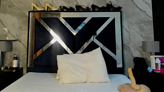 VanessaHard as online show from February 24, 2026, 7:59 pm