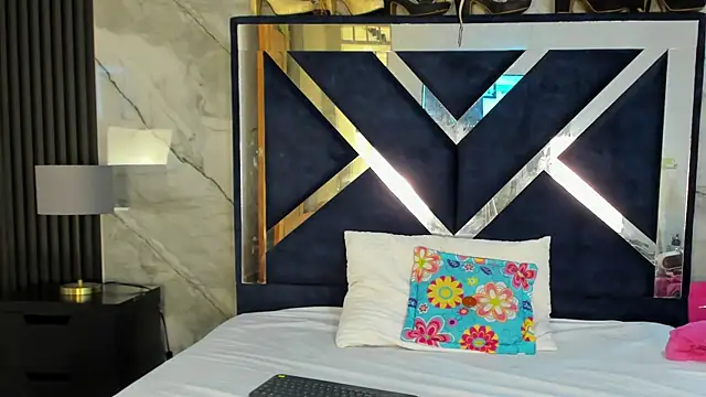 VanessaHard as online show from January 11, 2026, 8:05 pm