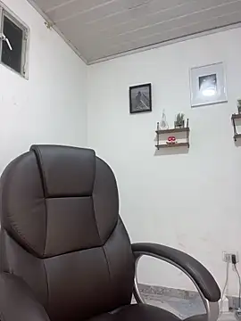 Nicky-222 online show from March 5, 2026, 2:41 am