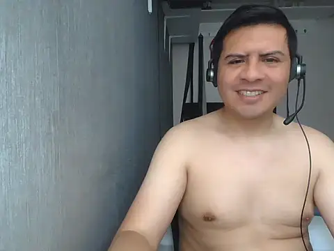 Xxxristiano online show from January 14, 2026, 1:48 pm