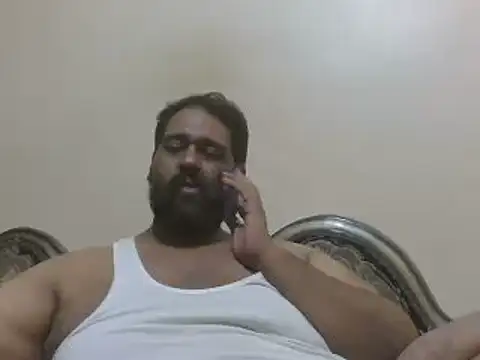 elpoop7305 online show from November 25, 2025, 10:32 pm