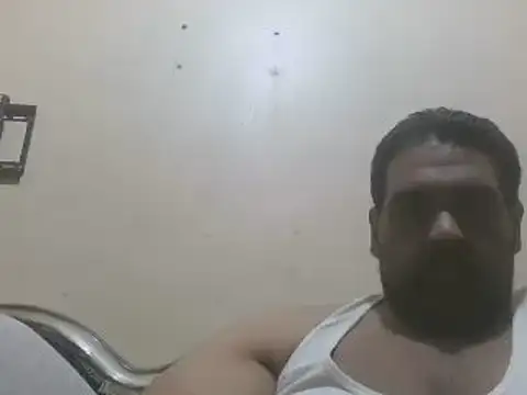 elpoop7305 online show from April 18, 2026, 11:01 am