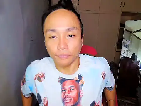 YourNikkieXxx online show from December 16, 2025, 8:40 am