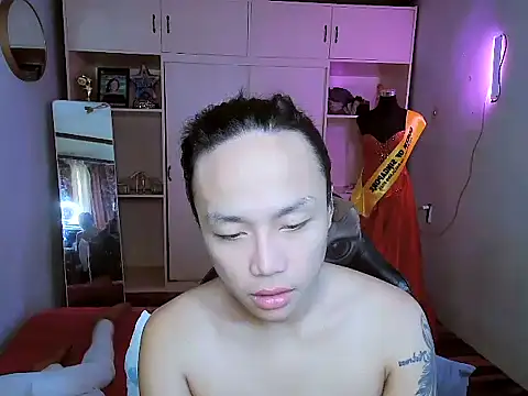 YourNikkieXxx online show from October 24, 2025, 1:59 am