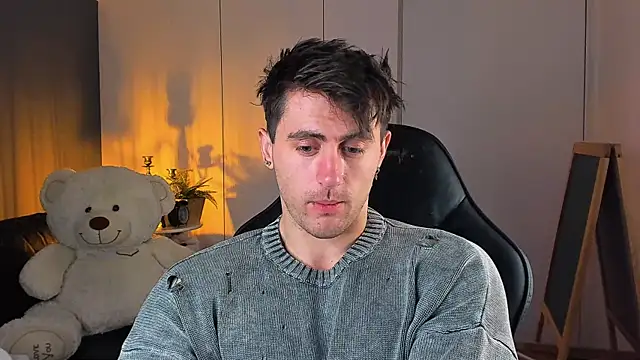 Oscar Miller  online show from November 1, 2025, 9:08 pm