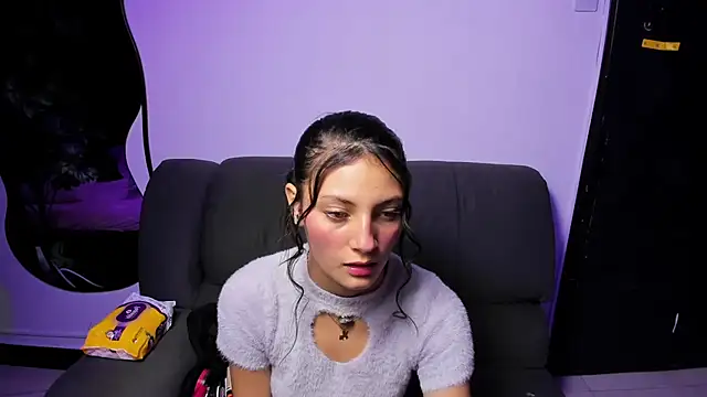  Luna Bennett online show from July 25, 2026, 5:52 pm