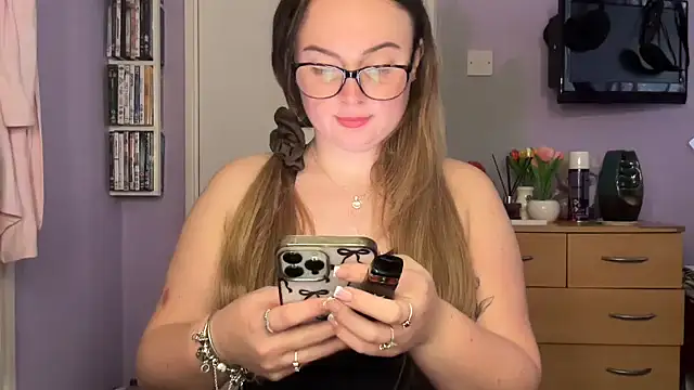 SexySashaxox online show from March 1, 2026, 9:20 am