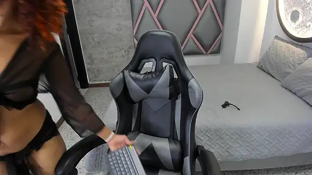 chubby sexy  online show from September 10, 2025, 3:38 am