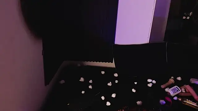 chubby sexy  online show from February 3, 2026, 3:37 am