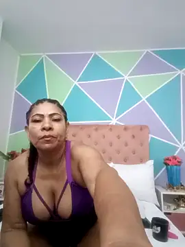 Morenaza6420 online show from November 3, 2025, 8:56 pm