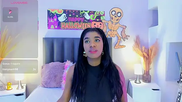 KendraChavez  online show from October 29, 2025, 9:25 pm