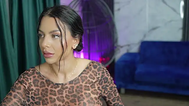 Snapshot of Spicy_Maple chatting on September 18, 2025, 8:23 pm Spicy Maple online show from September 18, 2025, 8:23 pm