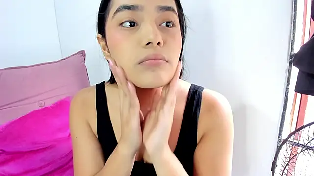 valeria millers online show from October 23, 2025, 1:32 pm