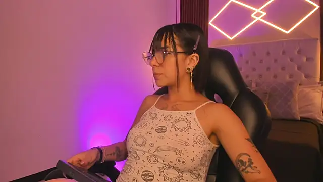 Snapshot of ZamabyCrucie chatting on February 1, 2026, 7:56 pm ZamabyCrucie online show from February 1, 2026, 7:56 pm