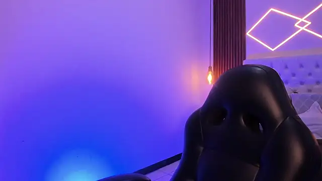 Snapshot of ZamabyCrucie chatting on January 18, 2026, 1:20 am ZamabyCrucie online show from January 18, 2026, 1:20 am