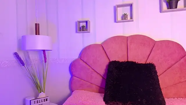 Snapshot of Conejita_420 chatting on October 4, 2025, 6:53 pm Conejita 420 online show from October 4, 2025, 6:53 pm