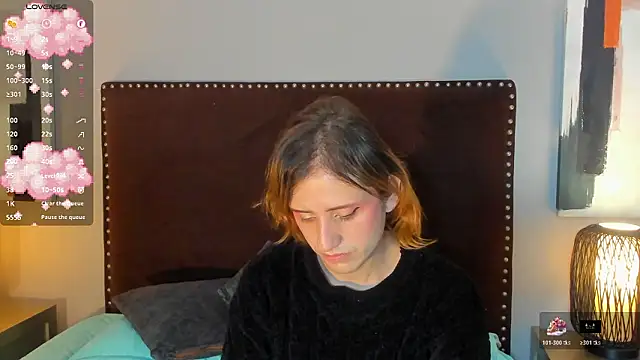 Snapshot of seraphine_star chatting on February 22, 2026, 12:51 pm seraphine star online show from February 22, 2026, 12:51 pm