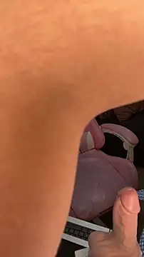 Carsonroberrt online show from November 8, 2025, 11:25 am