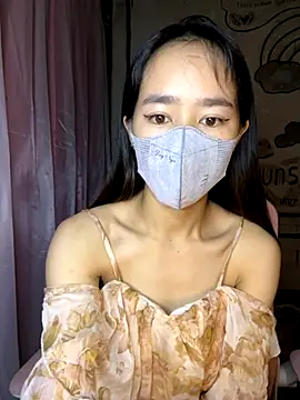 TiNa 04 online show from October 1, 2025, 10:46 pm