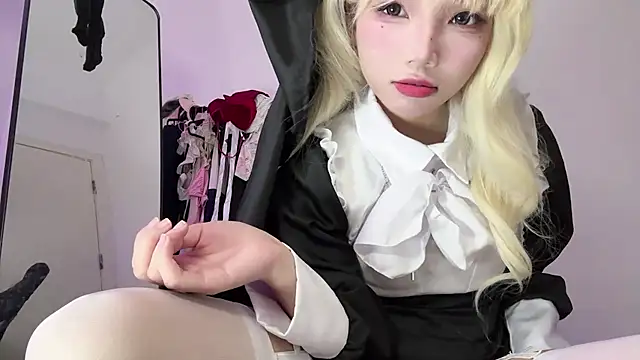 Yiyi-707 online show from September 28, 2025, 10:55 am