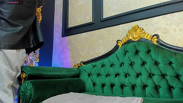 Snapshot of AlessandroKiing chatting on September 10, 2025, 2:05 pm AlessandroKiing online show from September 10, 2025, 2:05 pm