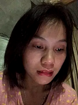 QuingLin online show from October 19, 2025, 2:42 pm