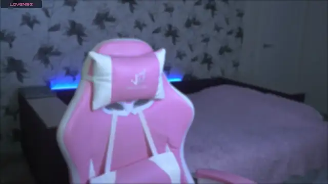 babymeelll online show from September 9, 2025, 10:30 pm