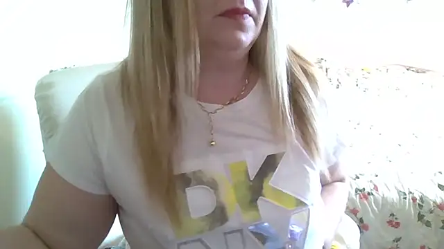 arianamodel4you online show from November 27, 2025, 12:49 pm