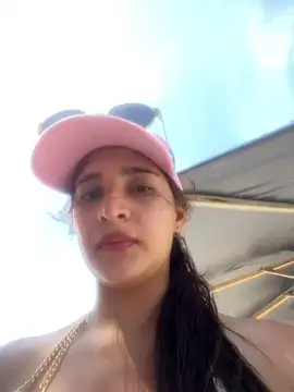 Snapshot of samaantha_lux chatting on February 25, 2026, 6:52 pm samaantha lux online show from February 25, 2026, 6:52 pm