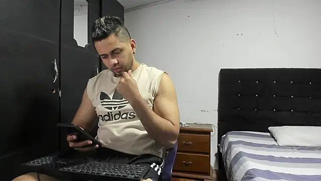 Snapshot of Ryan_xc1 chatting on March 13, 2026, 3:00 am Ryan xc1 online show from March 13, 2026, 3:00 am