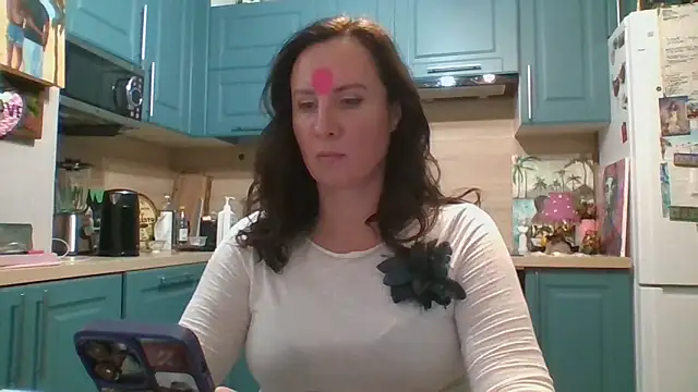 Snapshot of ALICAINWONDERLAND chatting on October 28, 2025, 5:45 pm ALICAINWONDERLAND online show from October 28, 2025, 5:45 pm