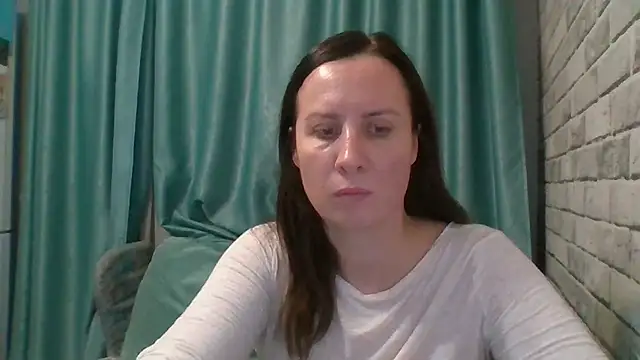 ALICAINWONDERLAND online show from November 22, 2025, 8:18 pm