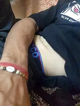 coupleyug online show from September 20, 2025, 8:41 am