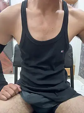 coupleyug online show from May 31, 2026, 7:36 am
